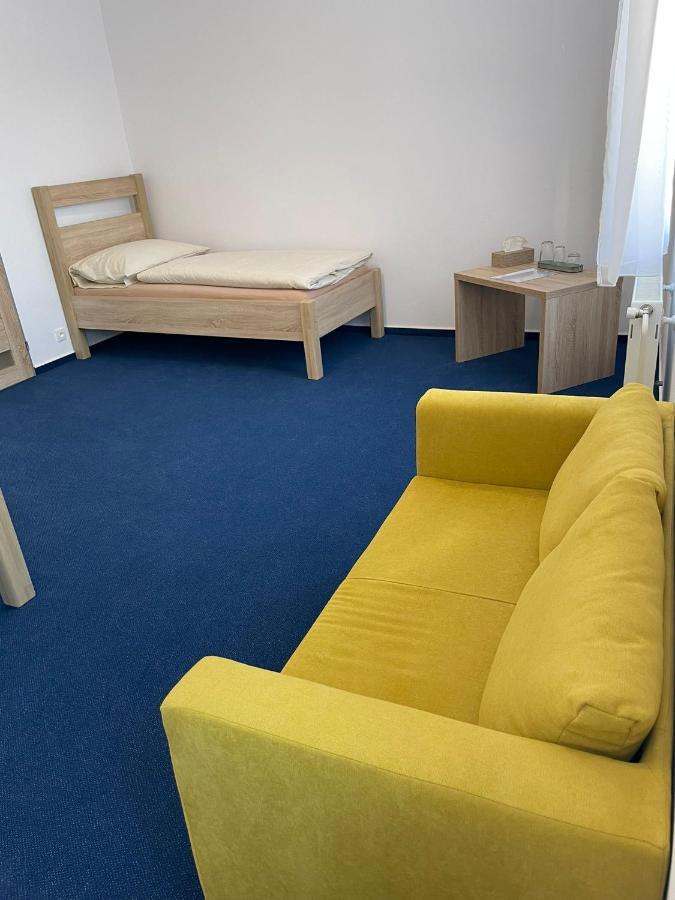 Hotel U Mesta Prahy Наход Экстерьер фото