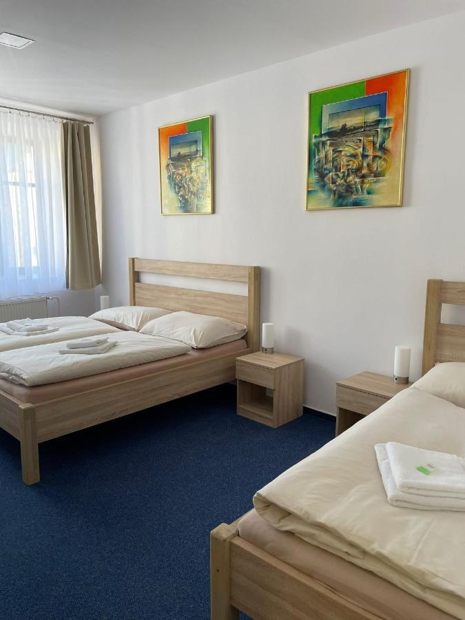 Hotel U Mesta Prahy Наход Экстерьер фото