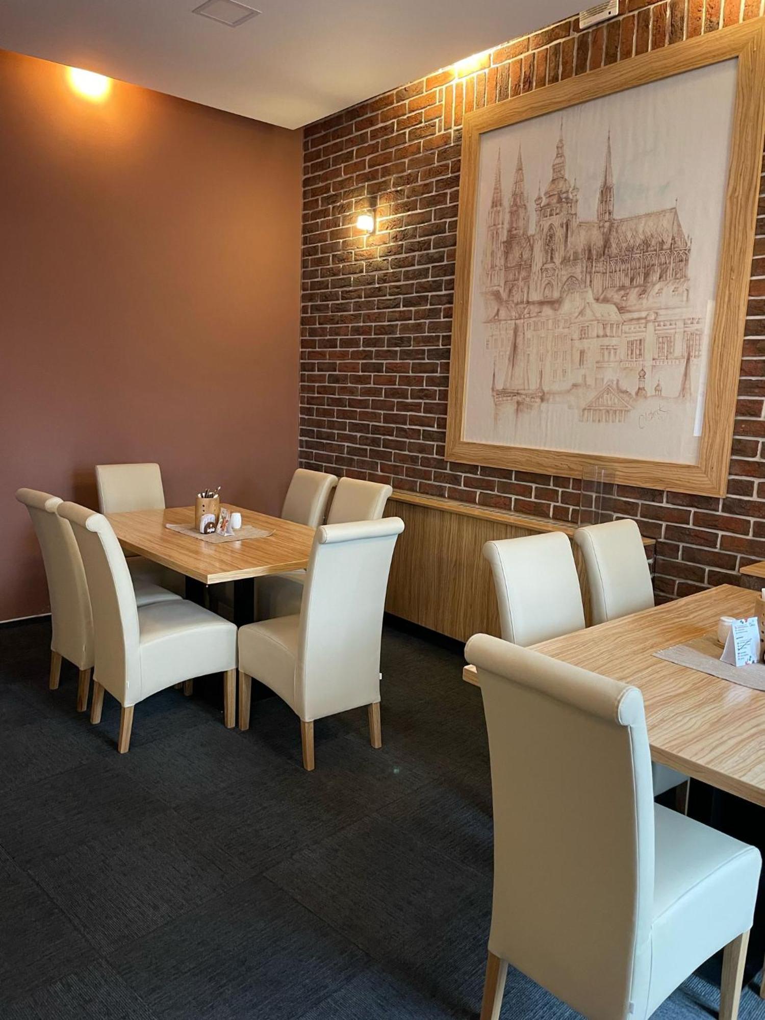 Hotel U Mesta Prahy Наход Экстерьер фото