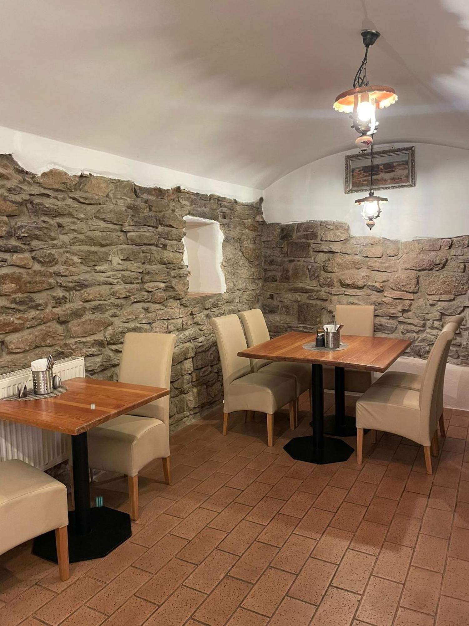 Hotel U Mesta Prahy Наход Экстерьер фото