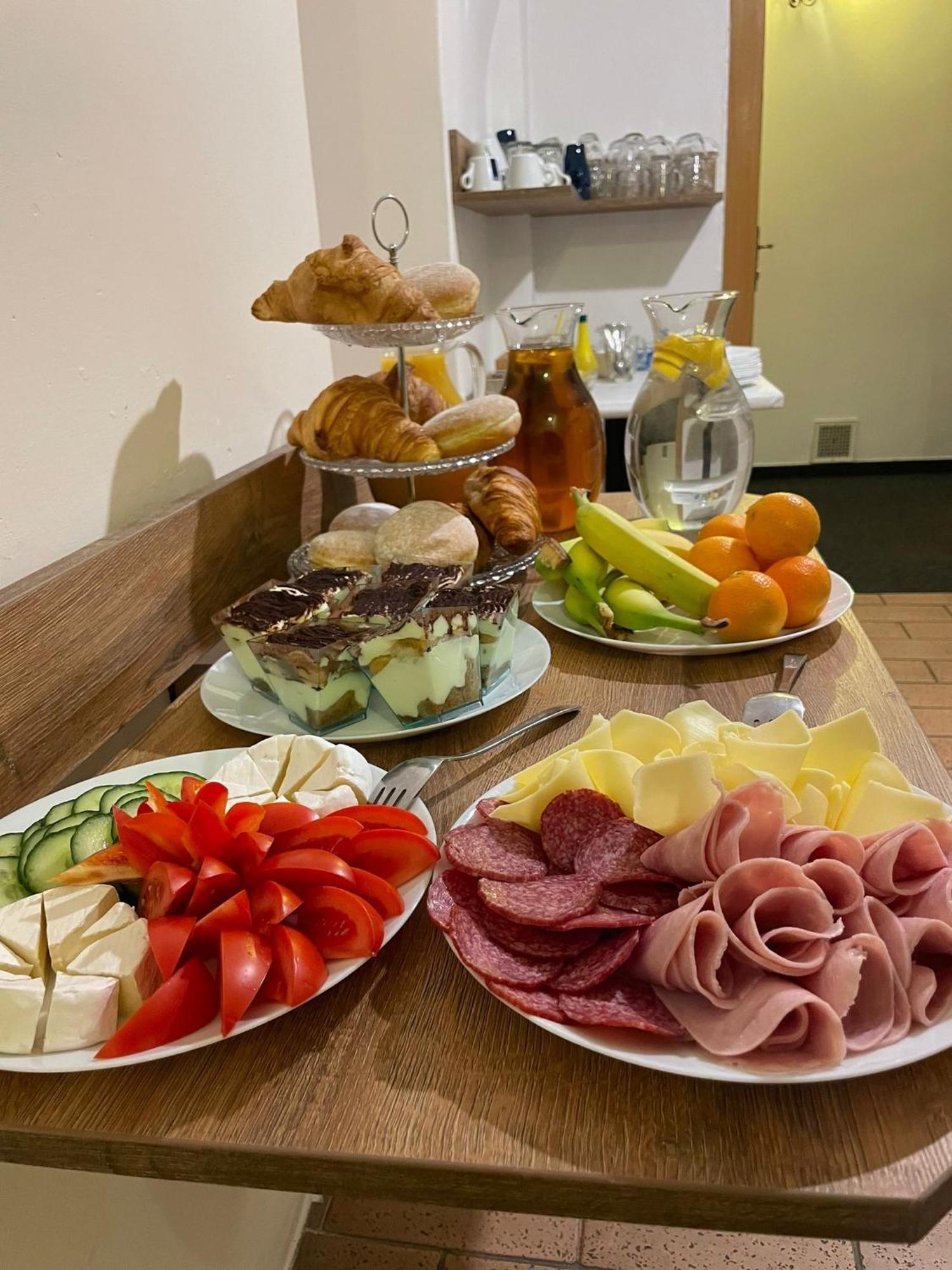 Hotel U Mesta Prahy Наход Экстерьер фото
